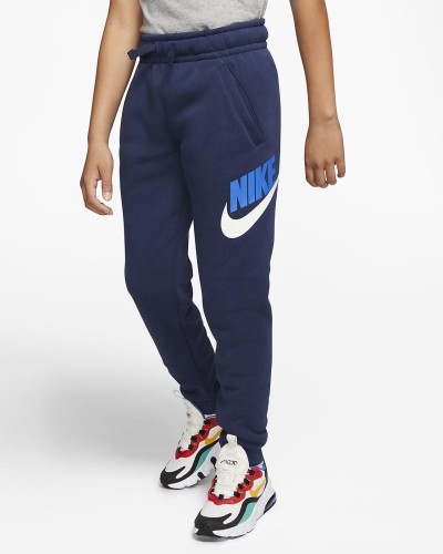 PANTALON LARGO NIKE SPORTSWEAR CLUB FLEECE BIG KID C/O 80% ALGODÓN 20% POLIÉSTER AJUSTE ESTÁNDAR PARA UN TOQUE HOLGADO Y CÓMODO 