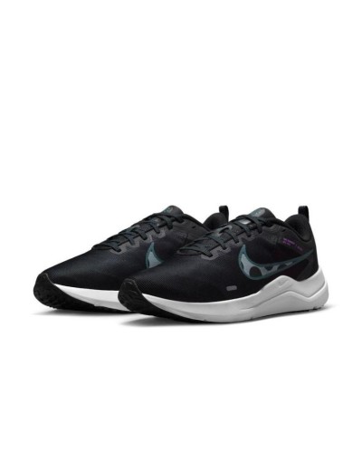 DEPORTIVO NIKE DOWNSHIFTER 12 MENS ROAD RUNNING SP23 PARTE SUPERIOR DE MALLA SUELA EXTERIOR DE GOMA PUNTERA Y OJALES DE PIEL MED