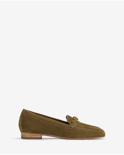 MOCASIN DE ANTE BOSTON-KS OLIVE PARTE EXTERIOR PIEL PARTE INTERIOR PIEL Y TEJIDO PUNTERA CUADRADA SUELA GOMA ANTIDESLIZANTE