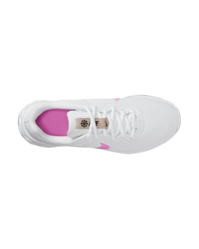 DEPORTIVO NIKE REVOLUTION 6 NEXT NATURE WOMEN SP23 PARTE SUPERIOR DE MALLA SUAVE Y PIEL DURADERA MEDIASUELA DE ESPUMA BLANCO/ROS