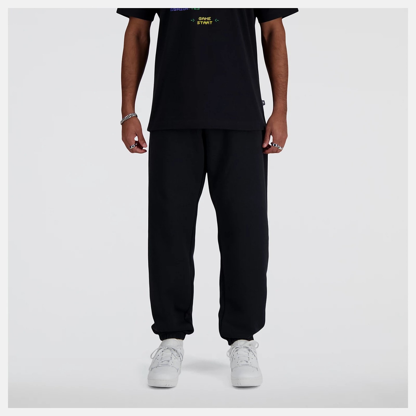 PANTALN LARGO SPORT ESSENTIALS FLEECE JOGGER BLACK